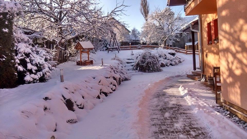 Готель Pezion Limbovy Dvor Врбов Екстер'єр фото